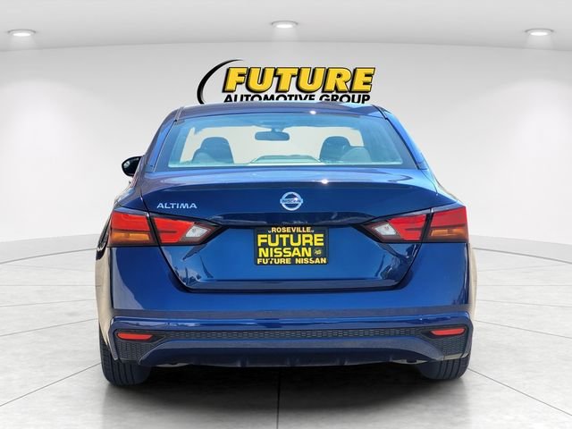Used 2022 Blue Nissan 2.5 S image 5