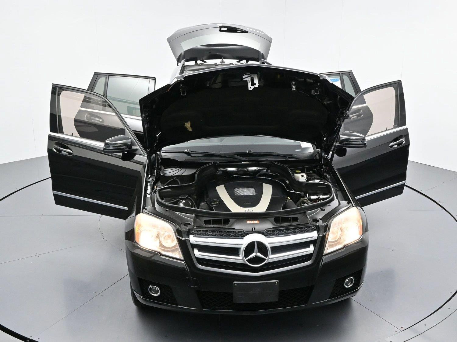 Used 2010 Black Mercedes-Benz GLK 350 image 45