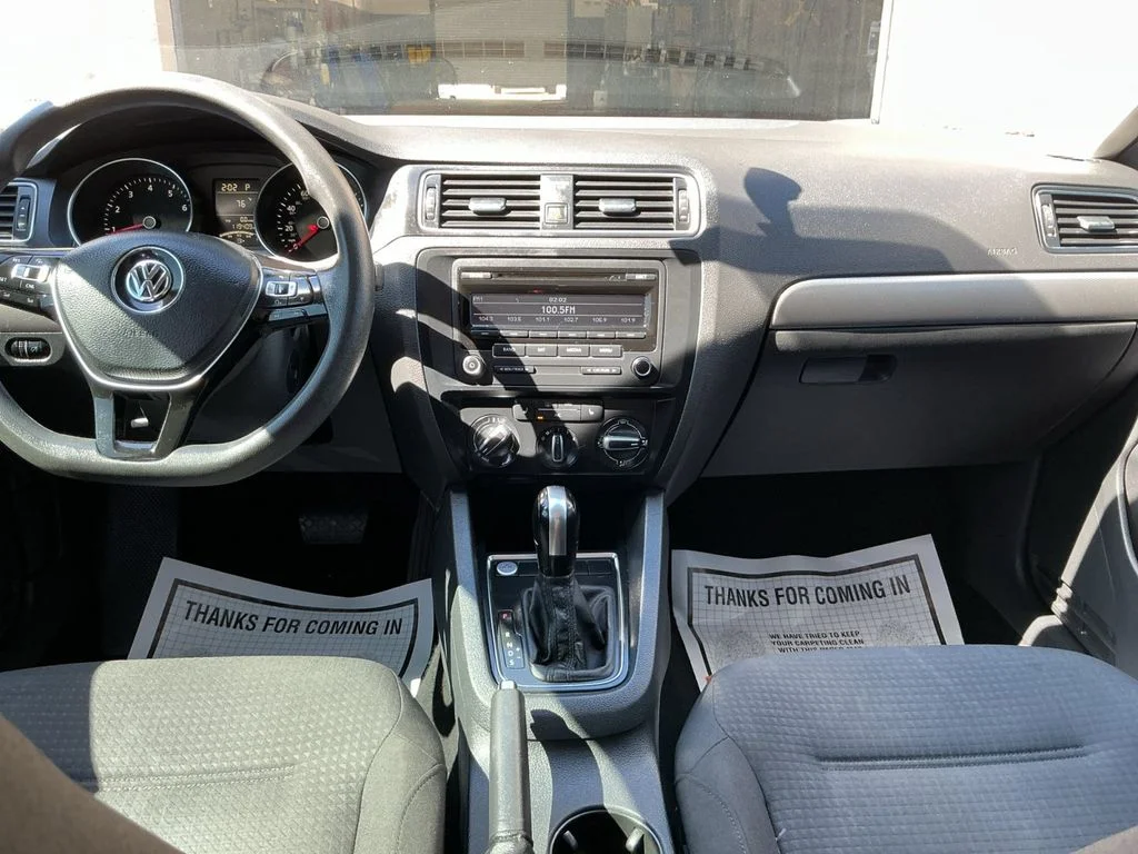 Used 2015 Black Volkswagen 1.8T SE image 18