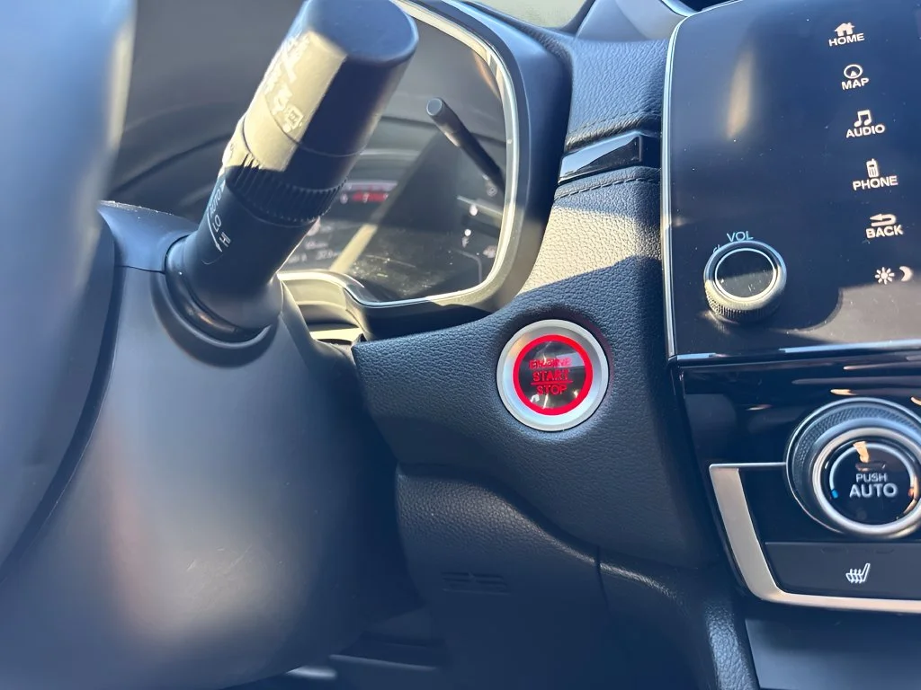 Used 2019  Honda Touring image 18