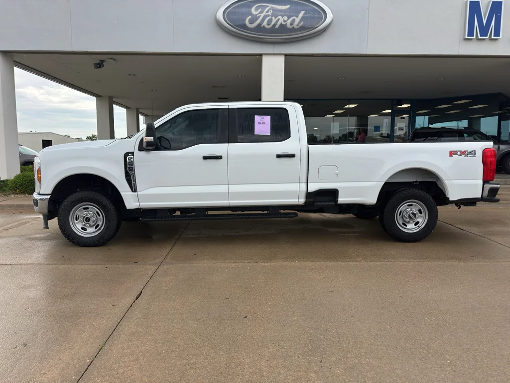 Used 2024 Oxford White Ford XL image 4
