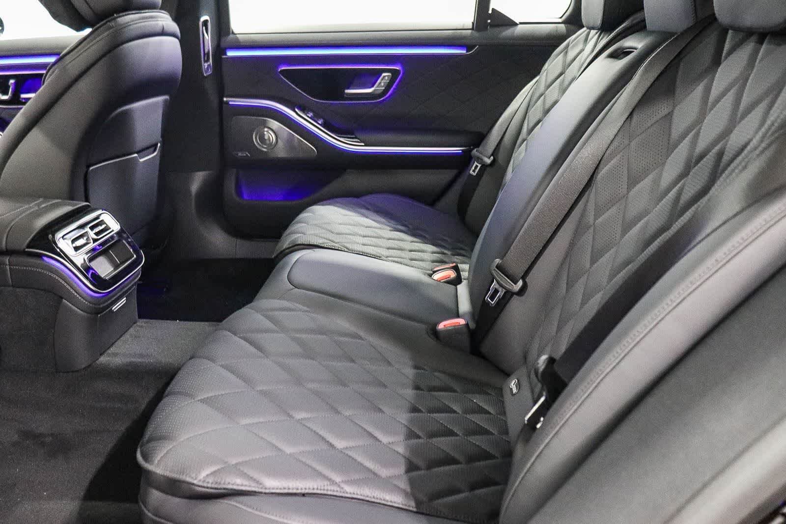 New 2026 Black Mercedes-Benz S 580e image 20