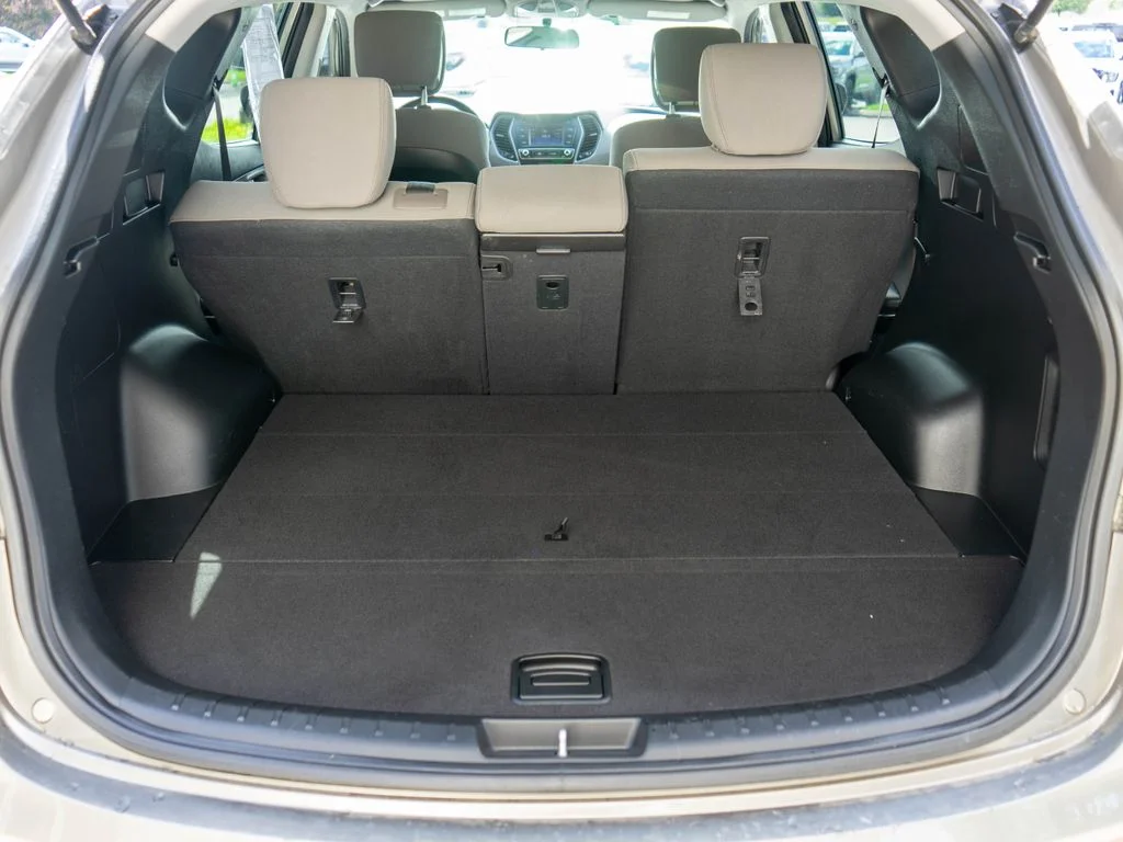 Used 2018 Gray Hyundai 2.4 Base image 29