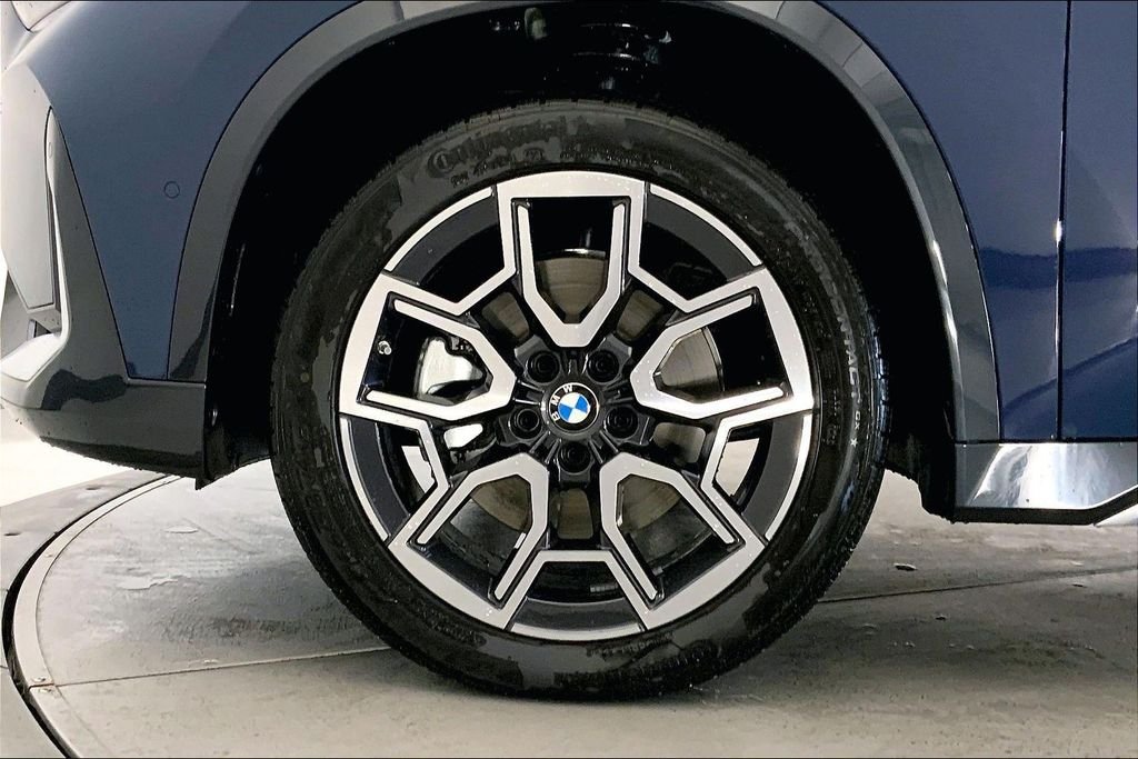 New 2027 Night Dusk Blue Metallic BMW xDrive28i image 9