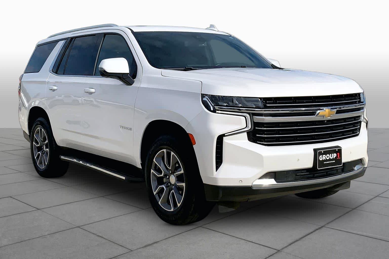 Used 2021 IRIDESCENT PEARL TRICOAT Chevrolet LT image 3