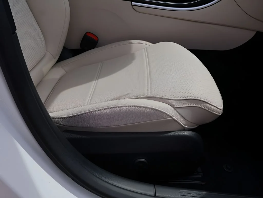 New 2026 Polar White Mercedes-Benz C 300 image 10