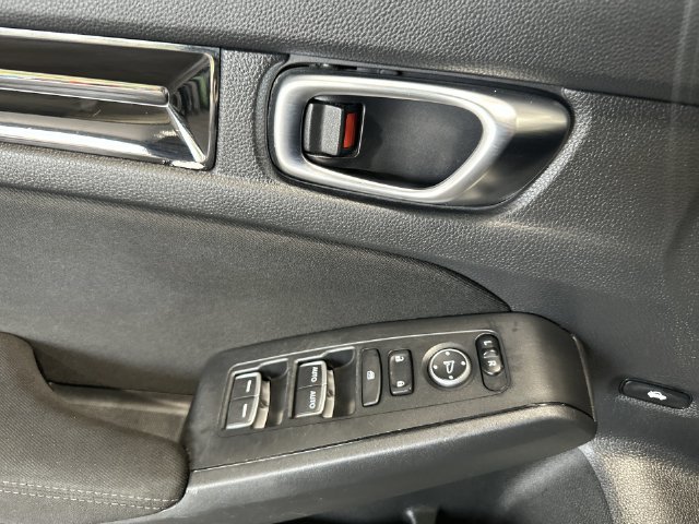 Used 2022 Silver Honda EX image 19