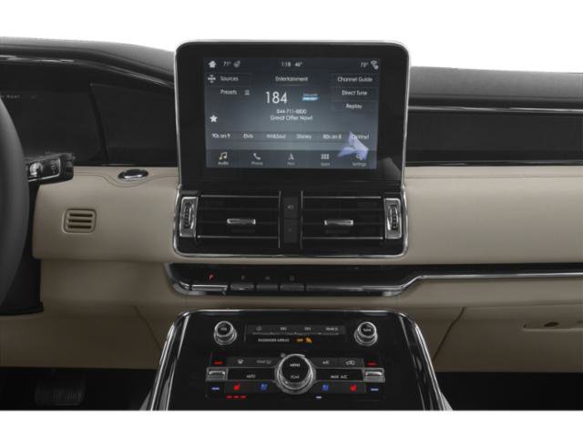 Used 2021 White Lincoln Reserve image 10