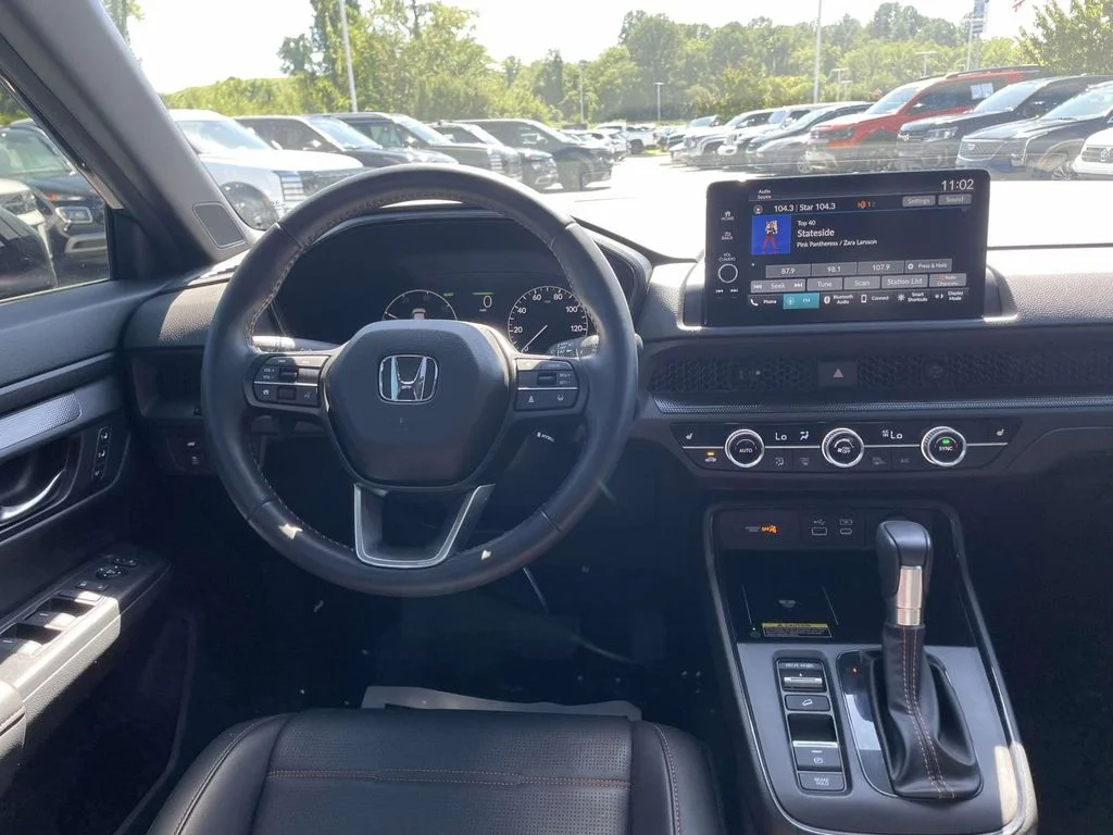 Used 2025  Honda Sport-L image 2