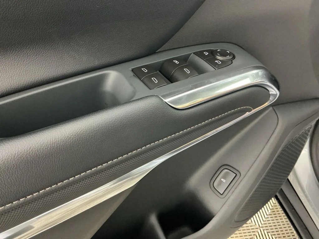New 2027 Gray Chevrolet Z71 image 7