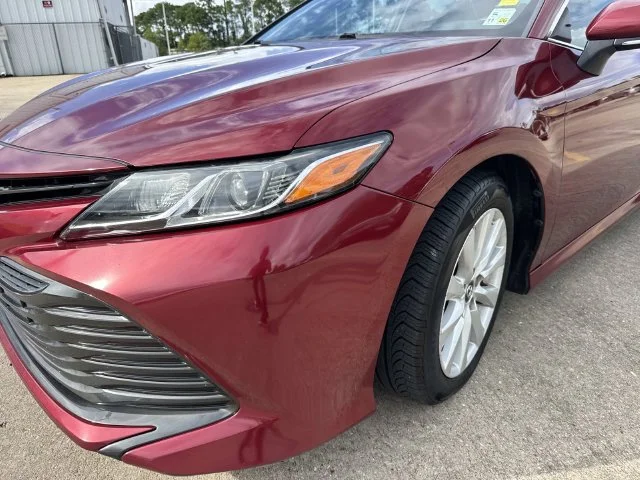 Used 2018 Red Toyota LE image 8