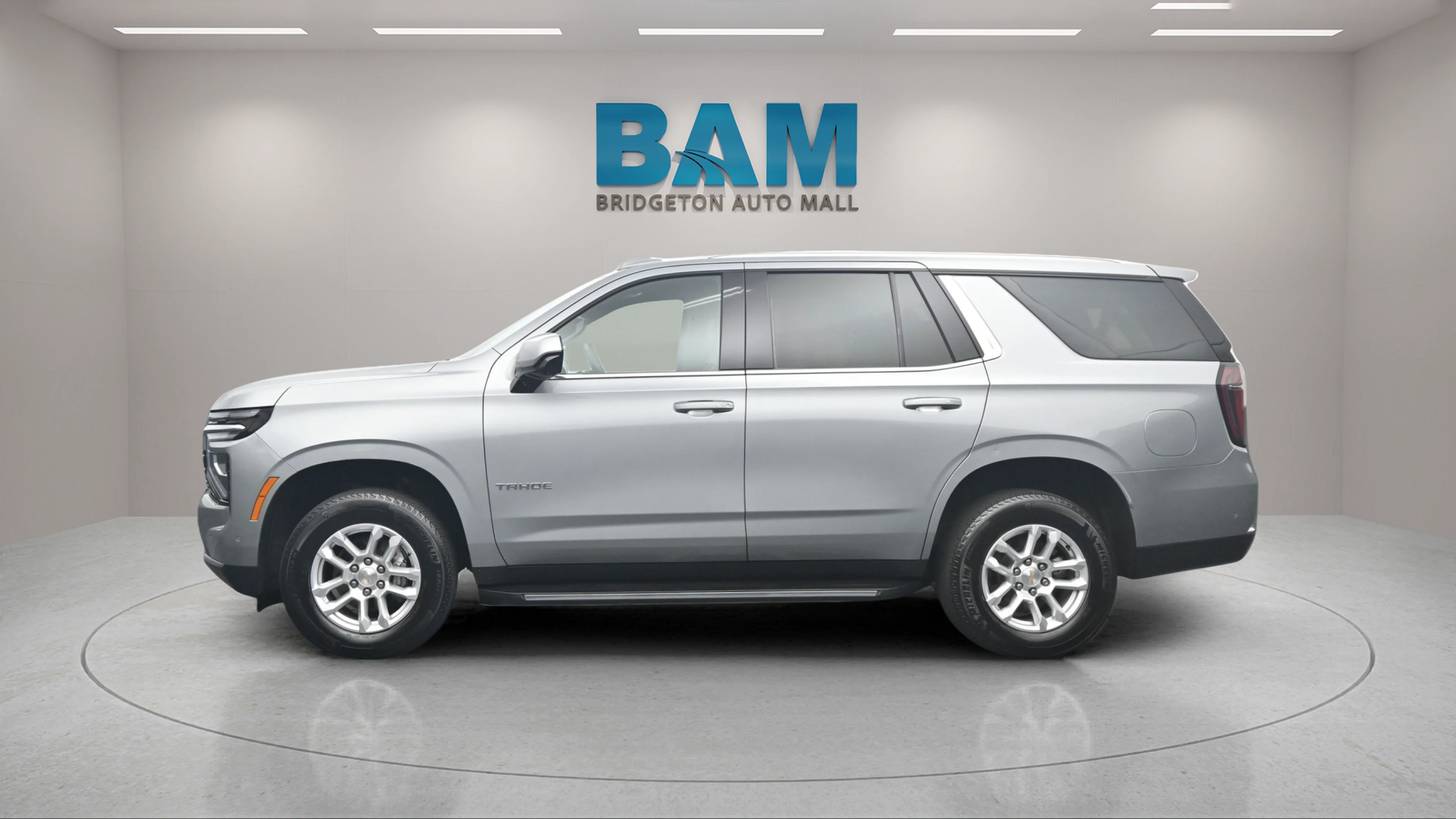Used 2025 Sterling Gray Metallic Chevrolet LT image 3