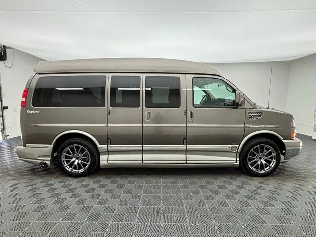 Used 2012 Special Paint GMC Explorer Limited SE image 6