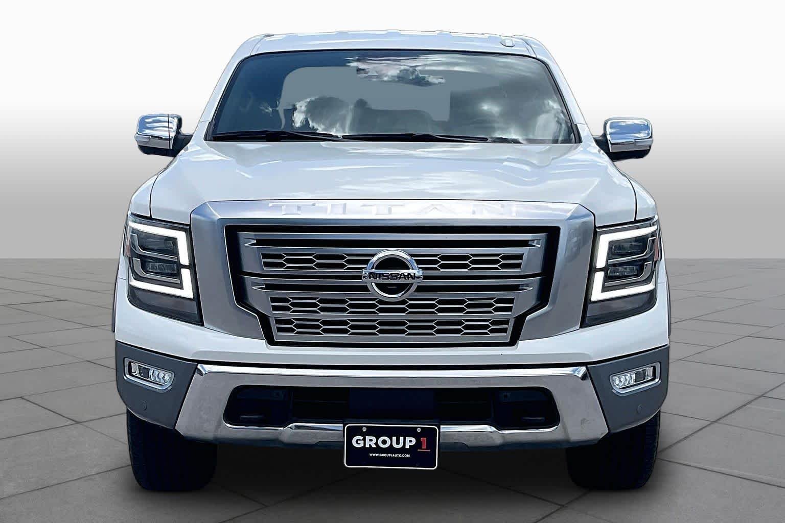 Used 2021 Pearl White Nissan Platinum Reserve image 4