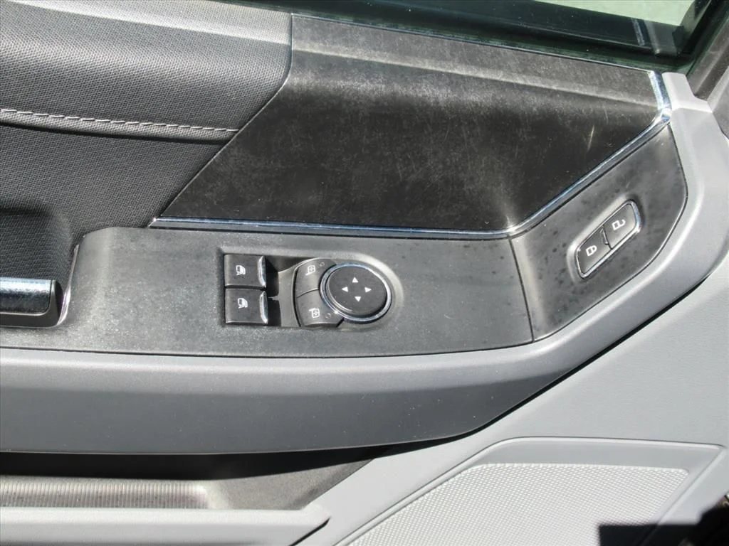 Used 2021 Gray Ford XLT image 18