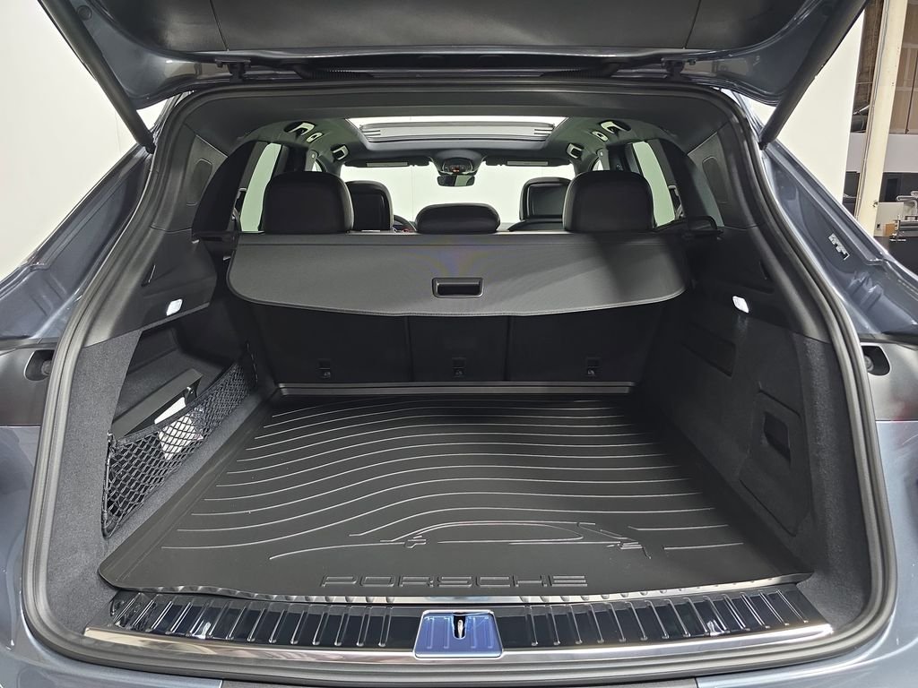 New 2026 Vanadium Grey Metallic Porsche  image 31