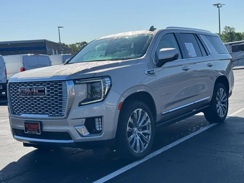 Used 2021 Beige Pearl Metallic GMC Denali image 8