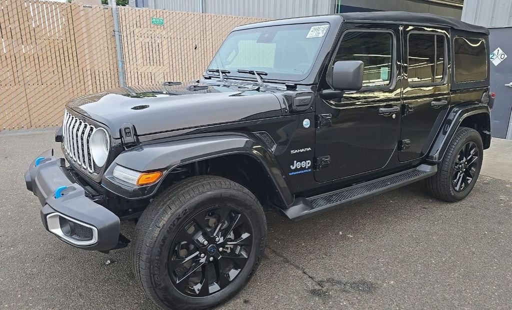 2024 Jeep Wrangler Sahara 4XE