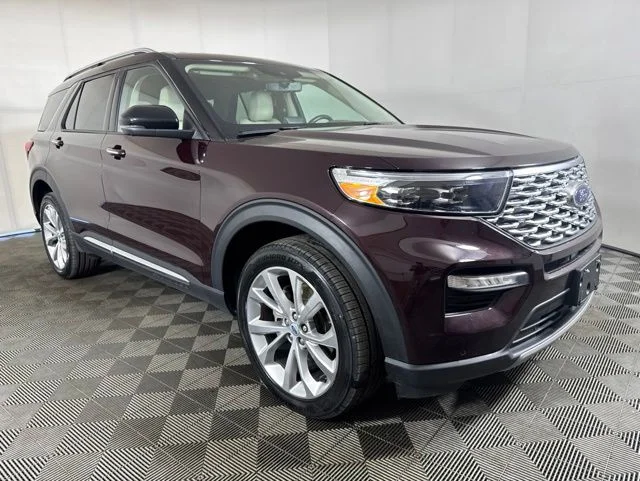 2023 Ford Explorer Platinum 4WD's photo