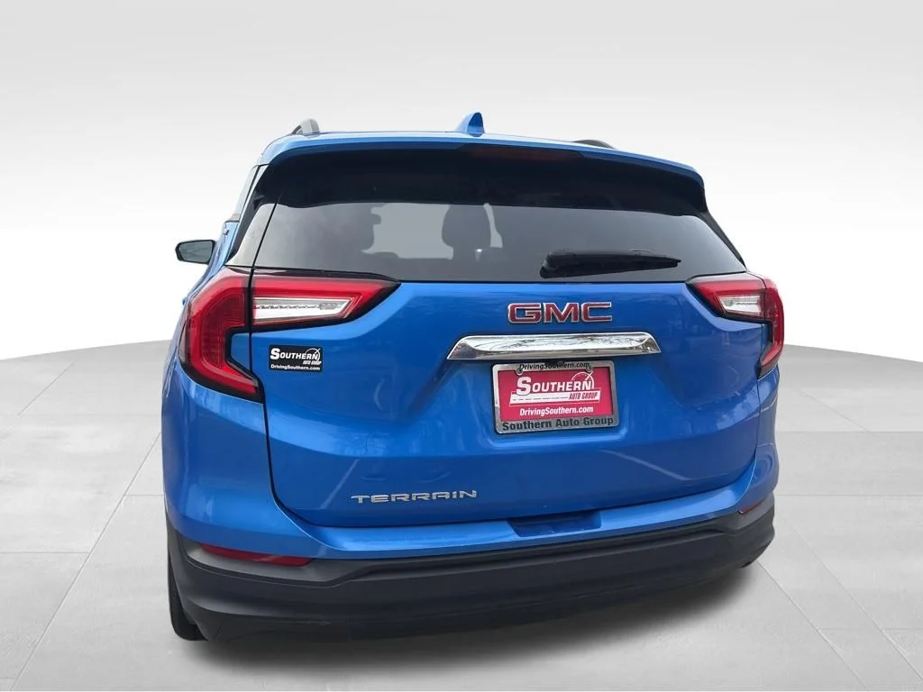 Used 2024 Blue GMC SLE image 25