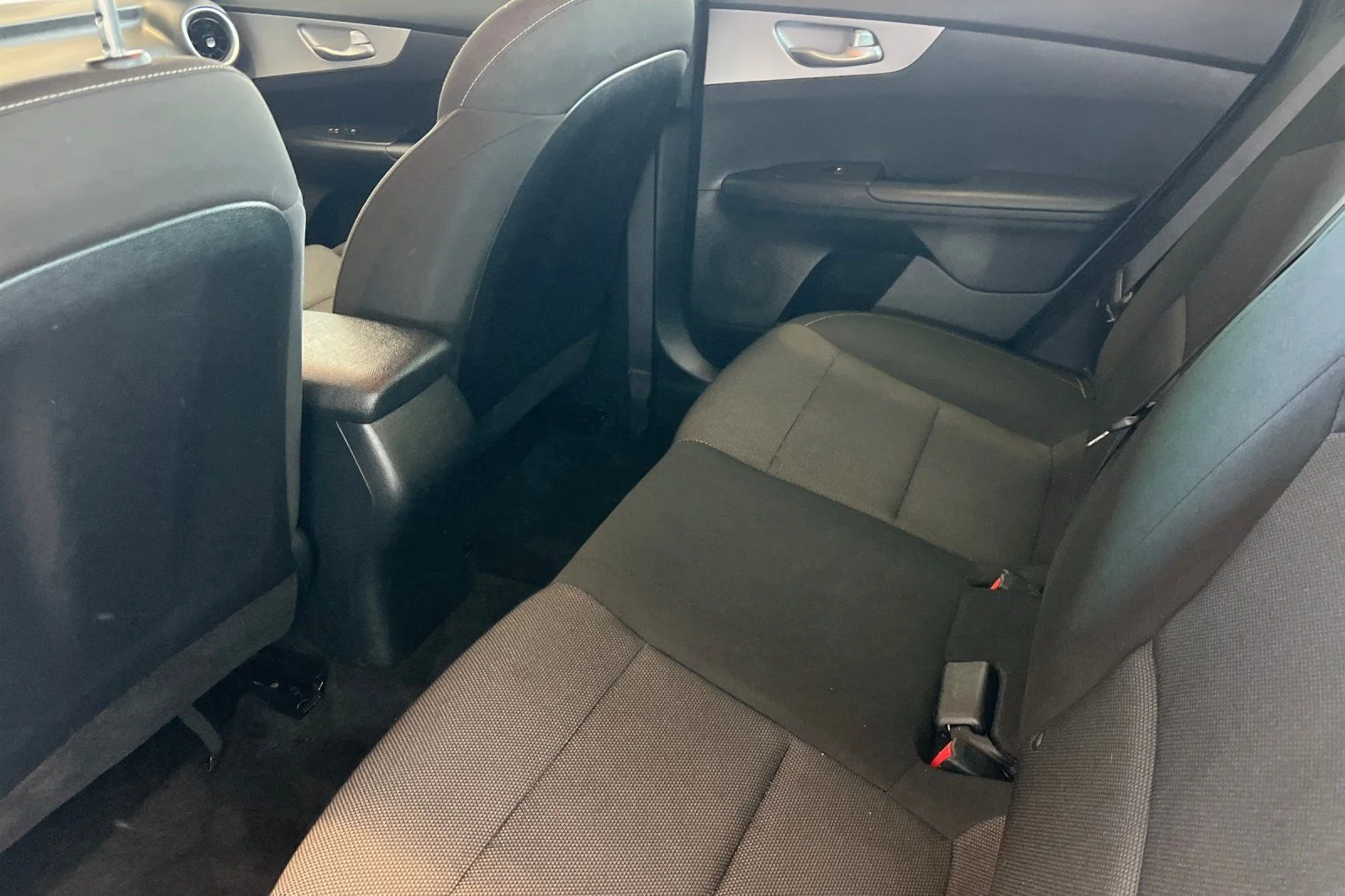 Used 2024 White Kia LX image 9