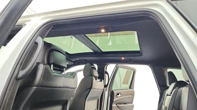 Used 2020 White Jeep Overland image 19