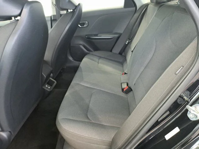 Used 2025 Black Kia LXS image 26