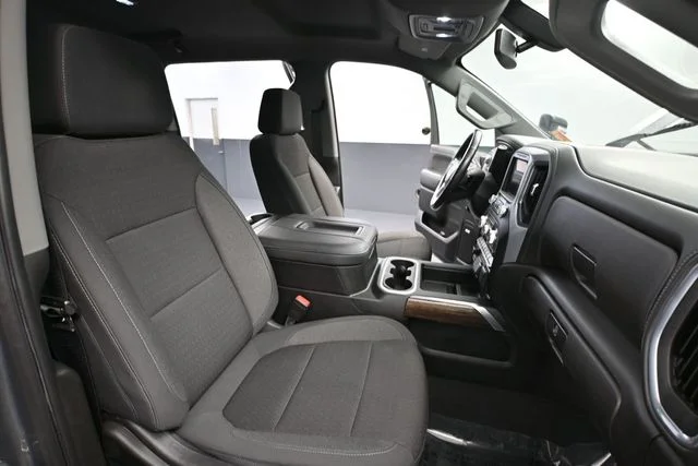 Used 2021 Silver GMC Elevation image 39