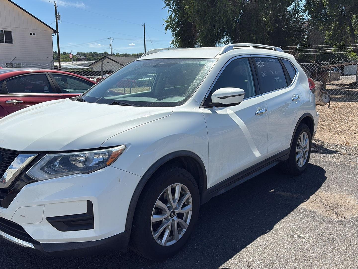Used 2018 Glacier White Nissan SV image 1