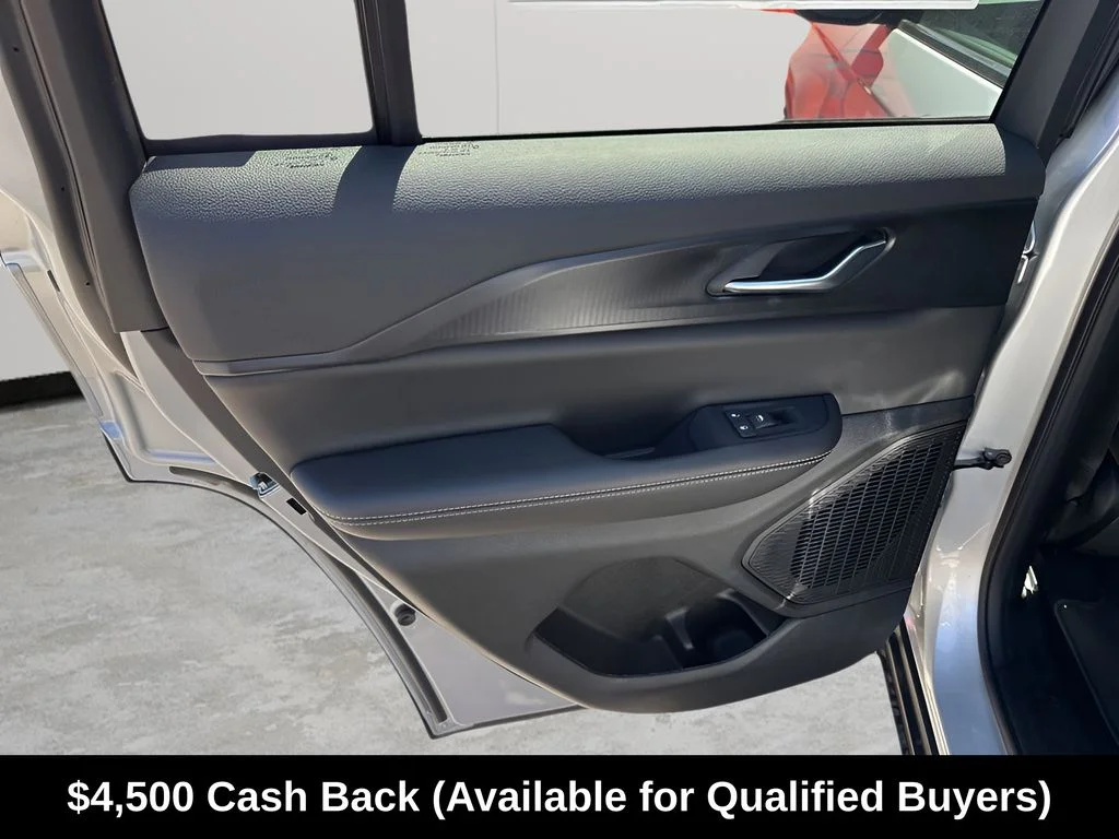 New 2026 Silver Zynith Exterior Paint Jeep Laredo X image 19