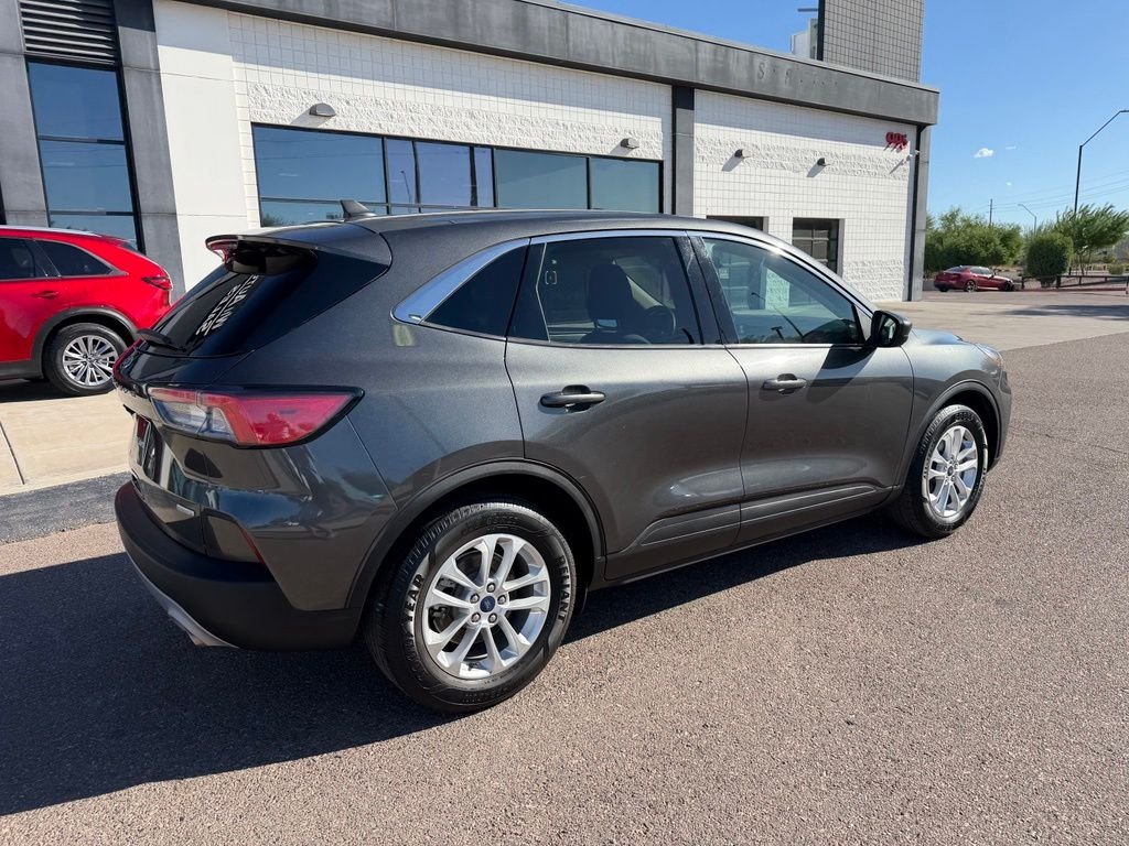 Used 2020 Gray Ford SE image 4