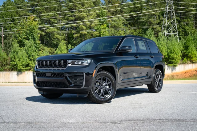 2027 Jeep Grand Cherokee Altitude