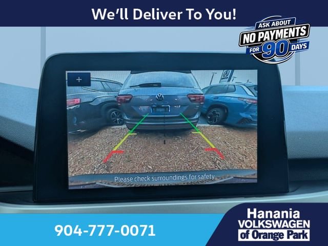 Used 2020 Blue Ford SE image 21