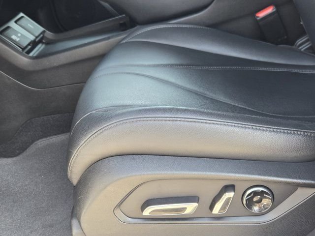 Used 2021  Acura Base image 25