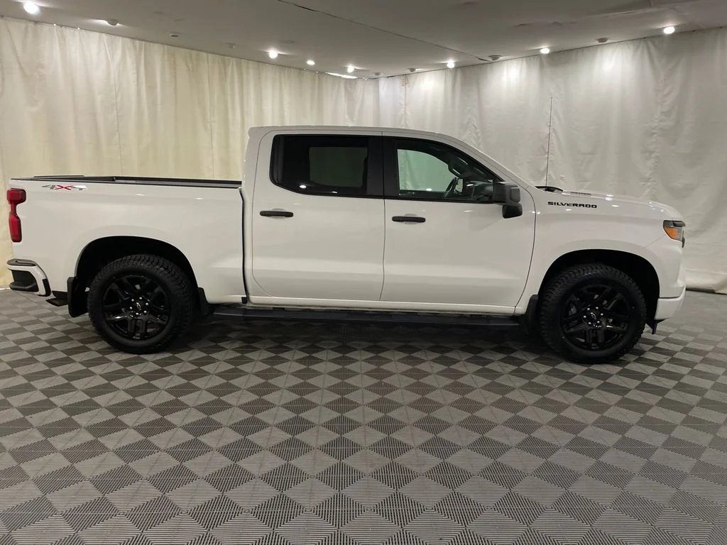 Used 2024 Summit White Chevrolet Custom image 4