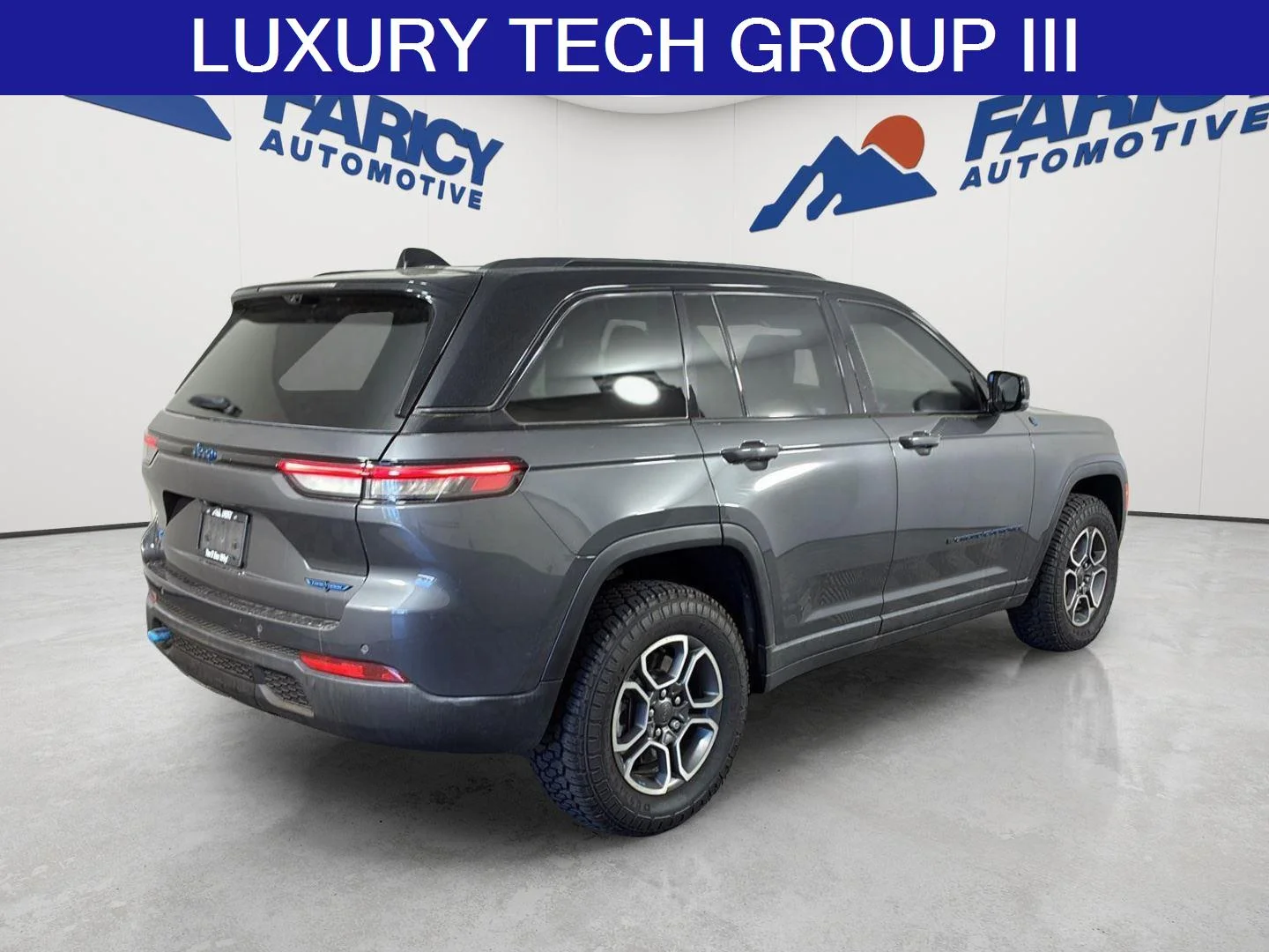 Used 2023 Baltic Gray Metallic Clearcoat Jeep Trailhawk image 4