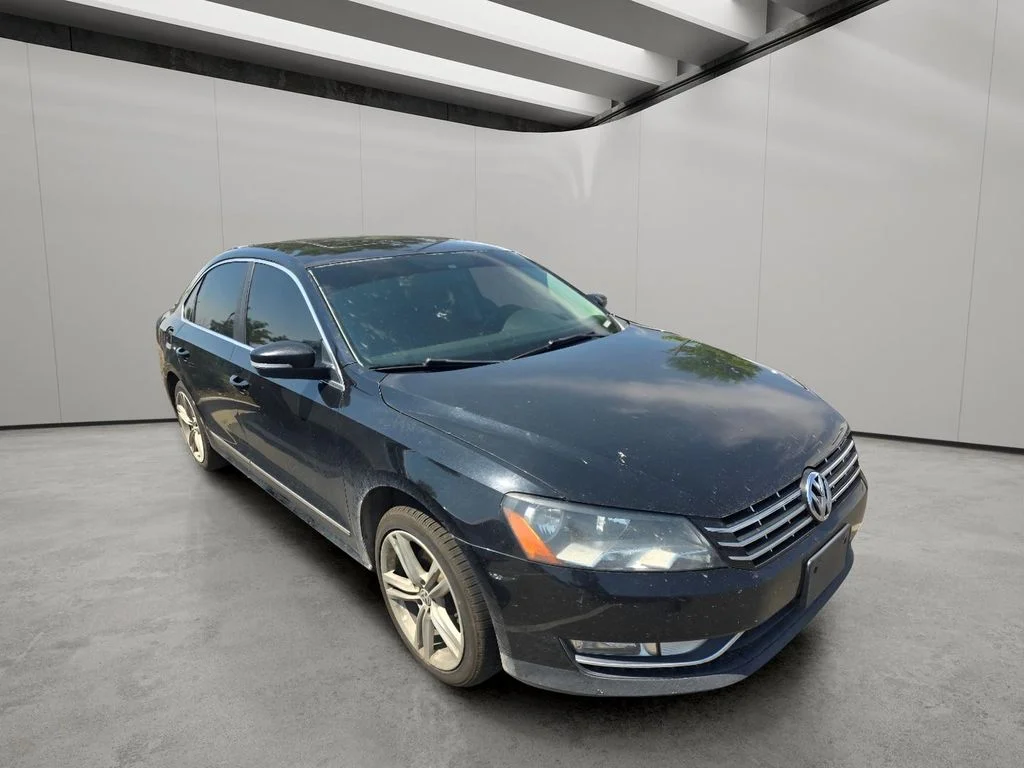 Used 2013 Black Volkswagen TDI SEL Premium image 10