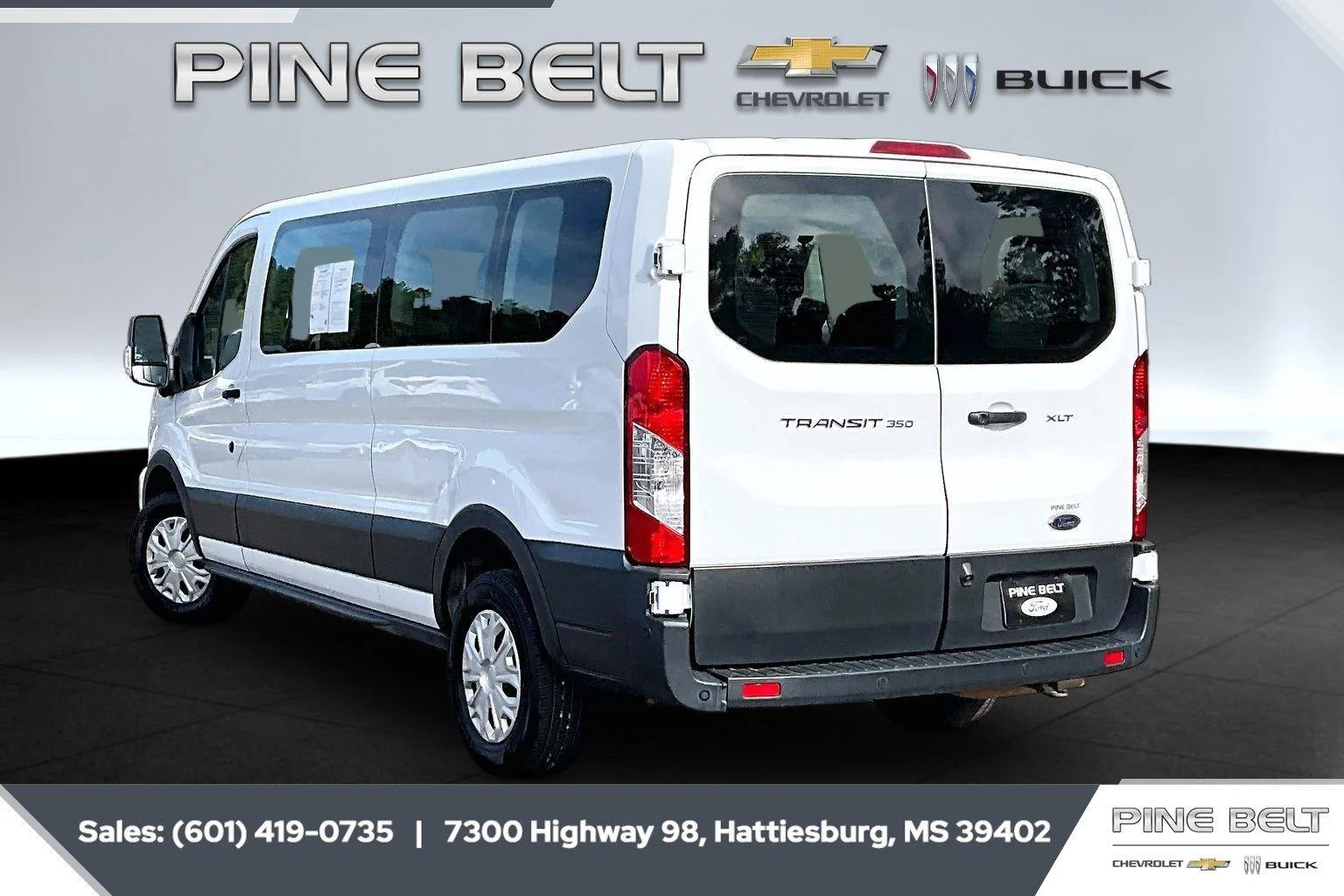 Used 2023 Oxford White Ford 350 XLT image 2