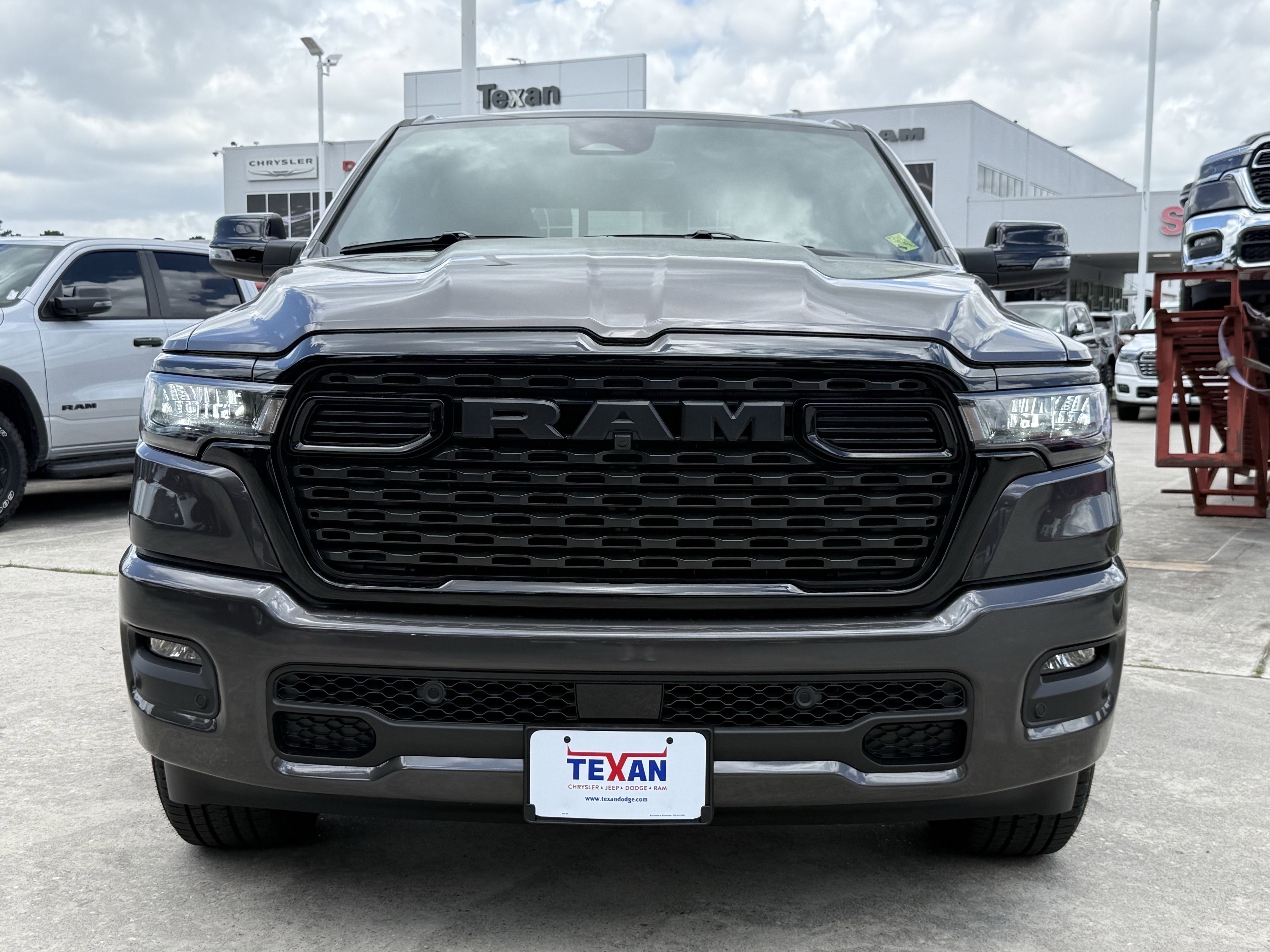New 2026 Granite Crystal Metallic Clear-Coat Exterior Paint RAM Lone Star image 7
