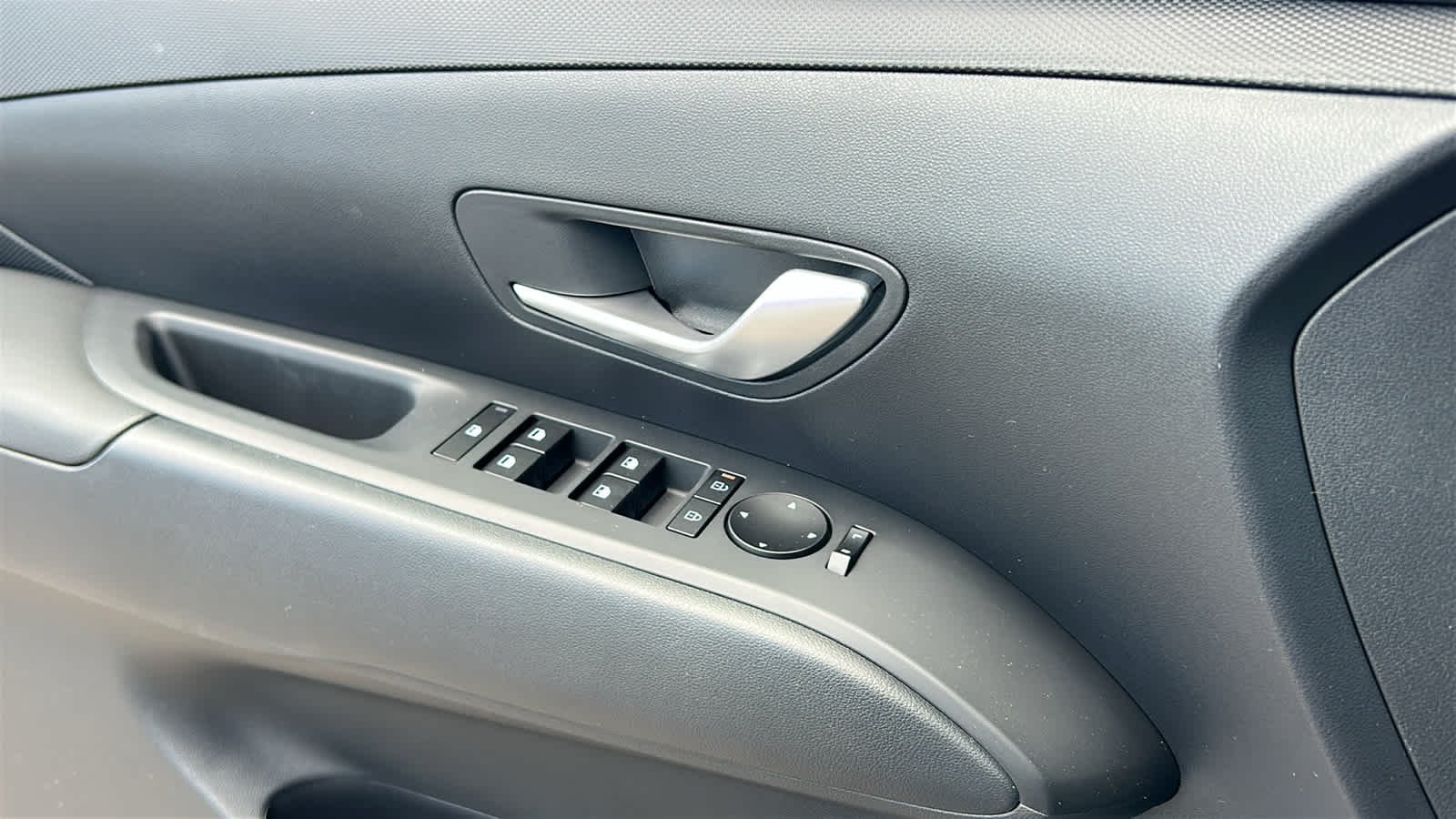 New 2026 Creamy White Pearl Hyundai SEL AWD image 22