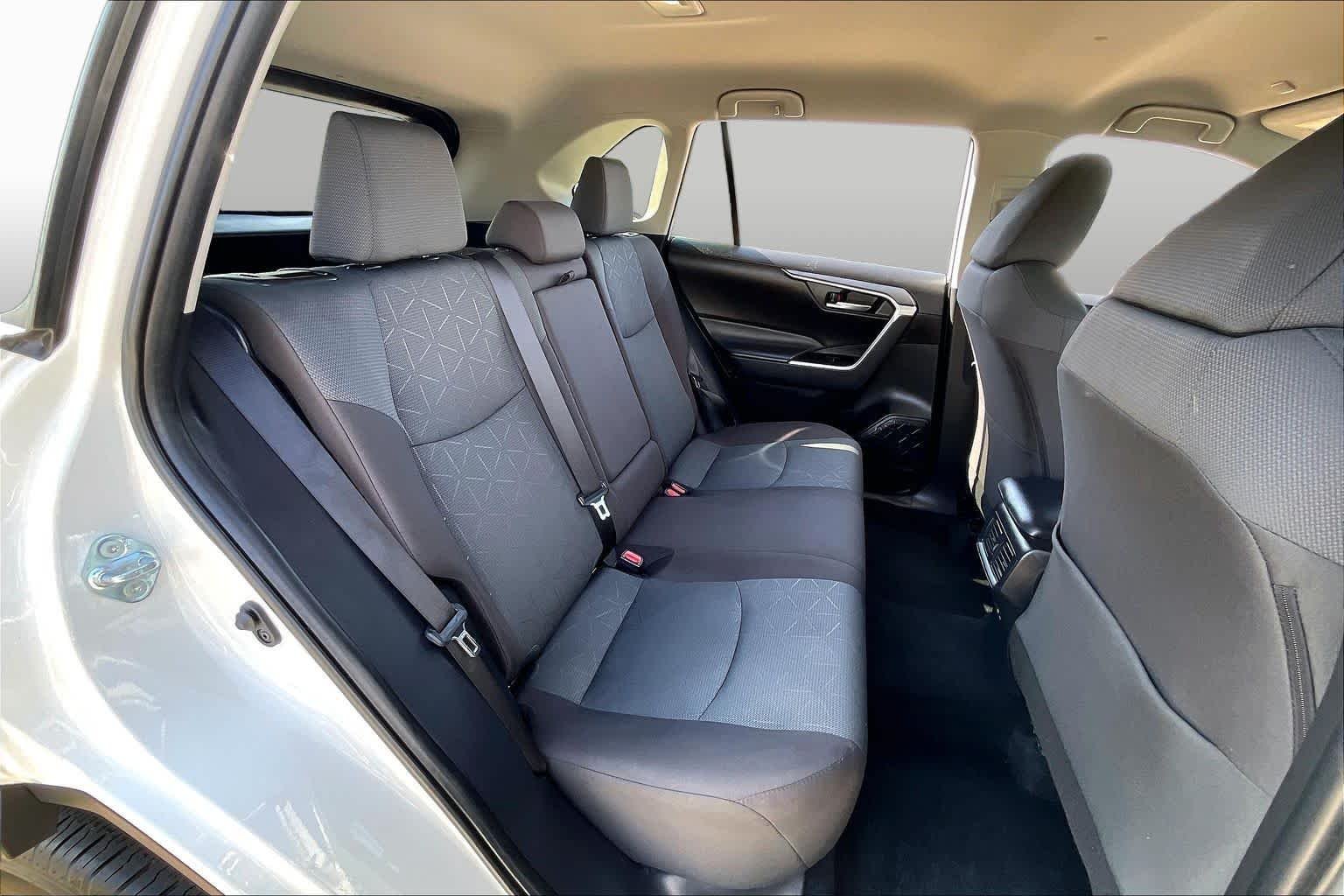 Used 2025 Ice Cap Toyota XLE image 16
