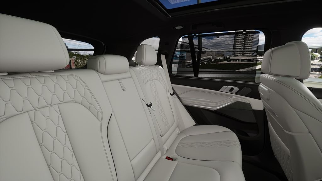 Used 2026 Black Sapphire Metallic BMW sDrive40i image 38