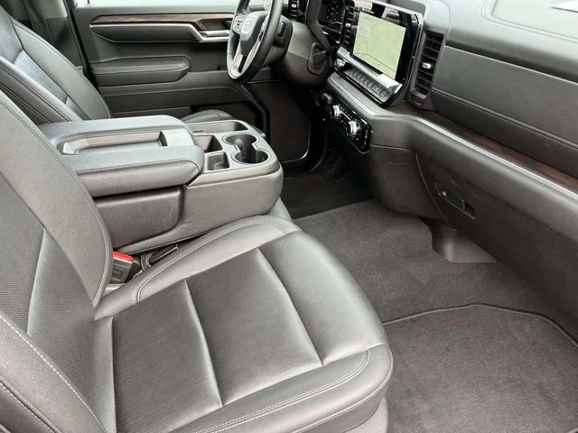 Used 2025 Black GMC SLT image 20