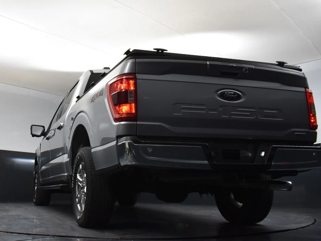 Used 2021 Silver Ford XLT image 10