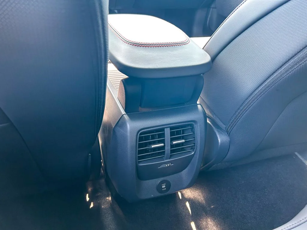 New 2026 Velocity Blue Metallic Ford Premium image 17