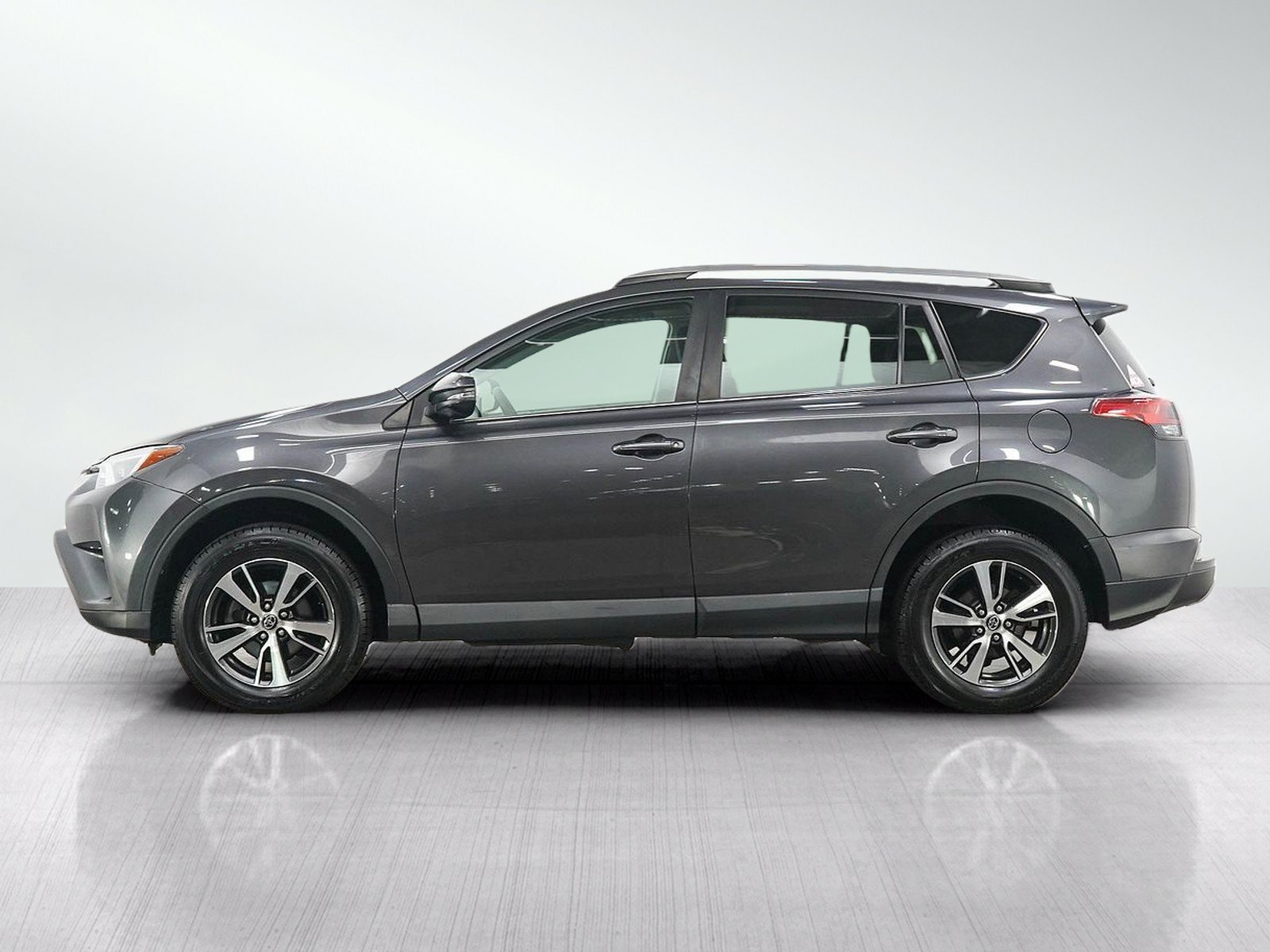 Used 2017 Toyota RAV4 XLE with VIN 2T3WFREV5HW349583 for sale in South Saint Paul, Minnesota