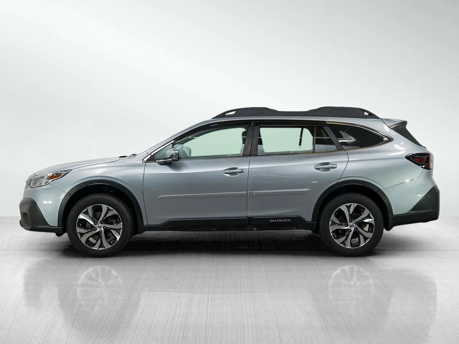 Used 2022 Subaru Outback Limited with VIN 4S4BTAMC9N3136459 for sale in Burnsville, Minnesota
