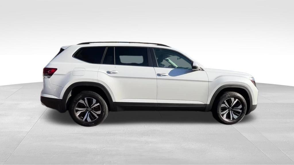 New 2026 Opal White Pearl Volkswagen 2.0T SE image 13