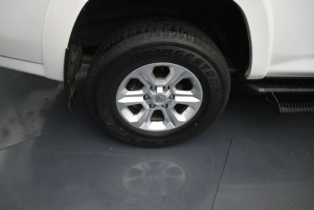 Used 2023 White Toyota SR5 image 9