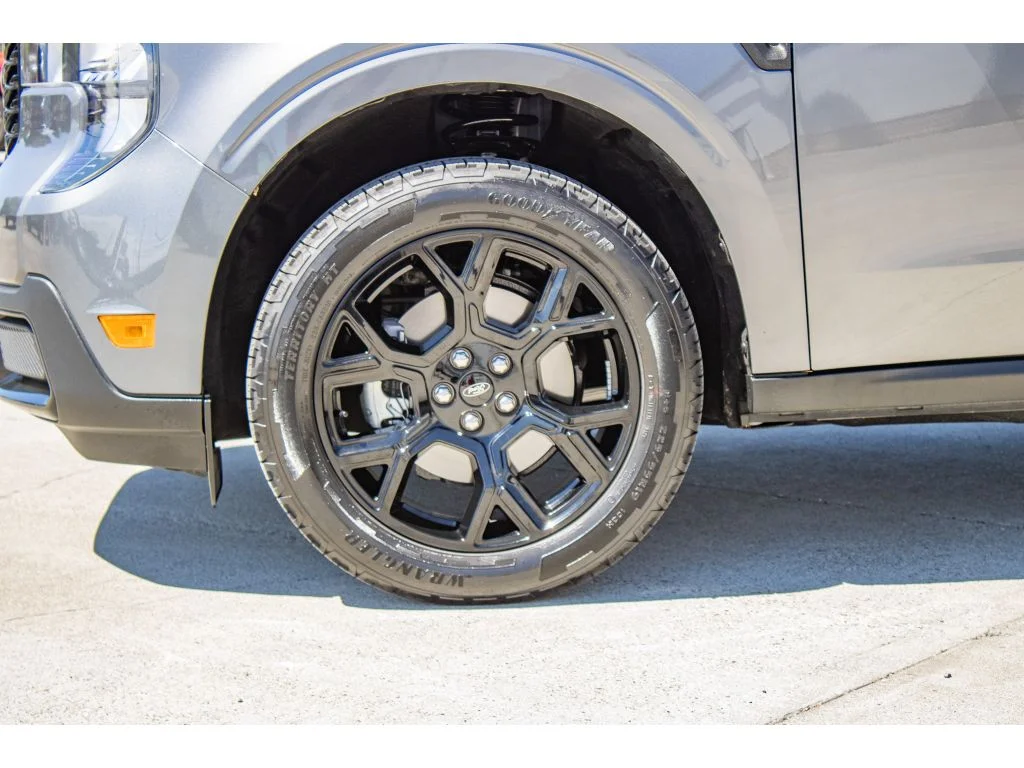 Used 2025 Carbonized Gray Metallic Ford XLT image 5